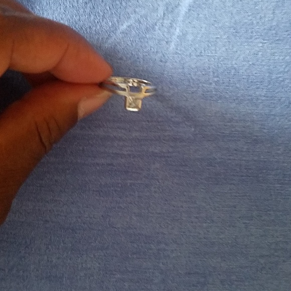 White gold ring with cubic zirconia. - Picture 5 of 8